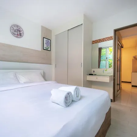 Baan Sabai Rama IV Apartment Bangkok Room photo