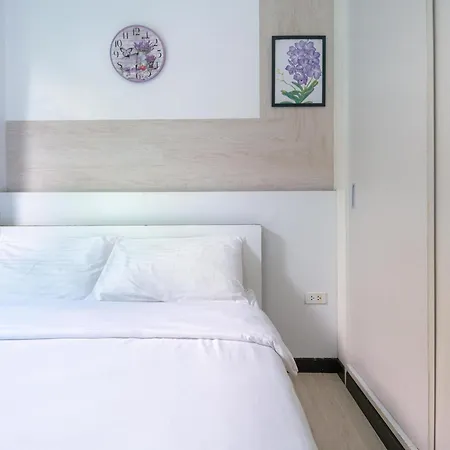 Baan Sabai Rama IV Apartment Bangkok Exterior photo