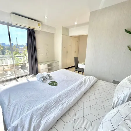 Baan Sabai Rama IV Apartment Bangkok Exterior photo